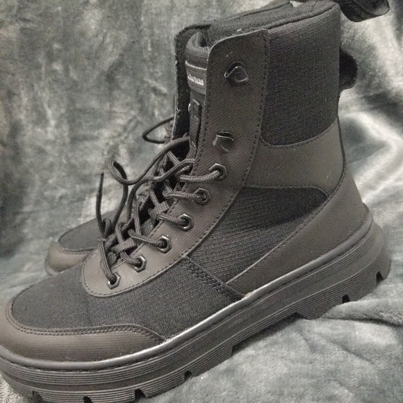 Men's Doc Martens Boots Like New size 8 black - Picture 1 of 3